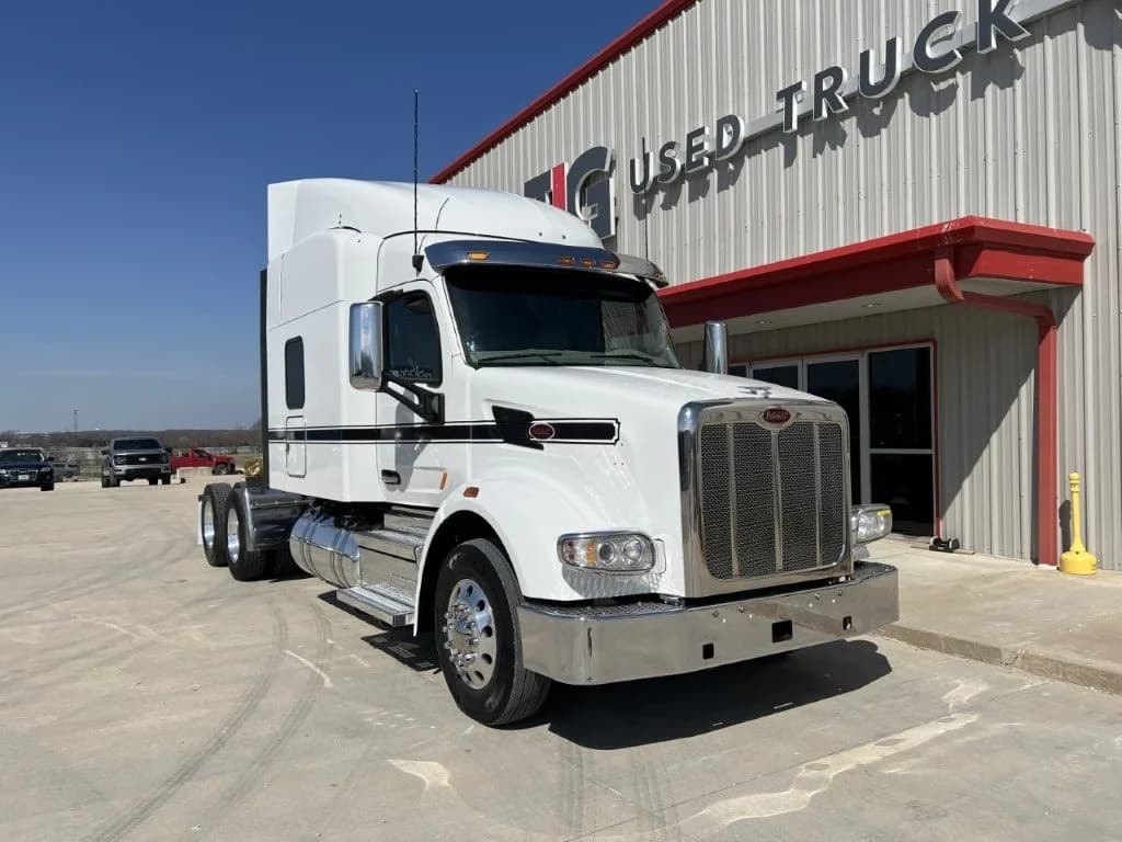 2022 Peterbilt 567 in Springfield, MO — photo 2