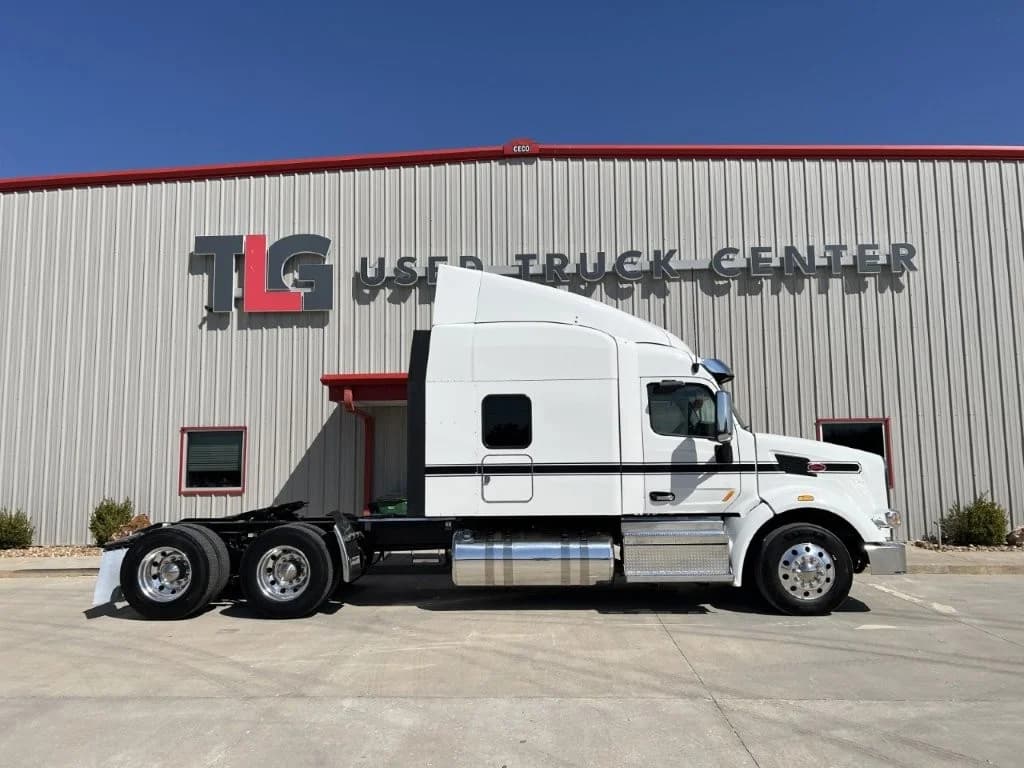 2022 Peterbilt 567 in Springfield, MO — photo 3