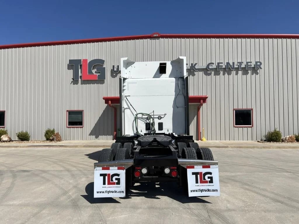 2022 Peterbilt 567 in Springfield, MO — photo 6