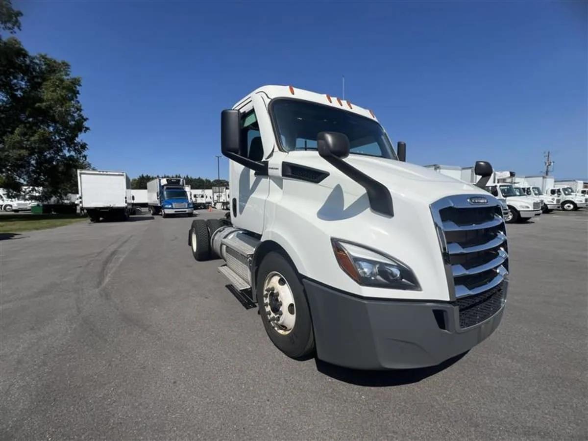 2020 Freightliner Cascadia