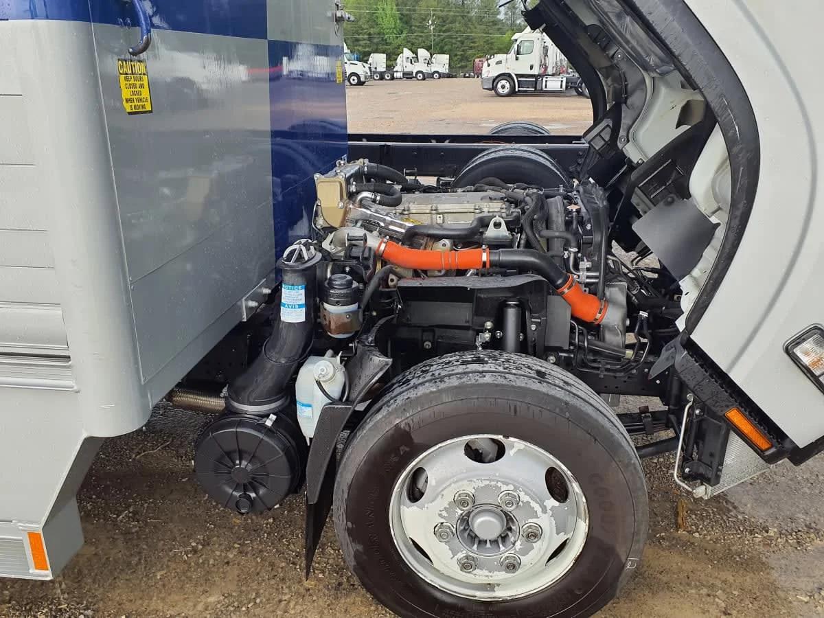 2019 Isuzu NRR in Birmingham, AL — photo 10