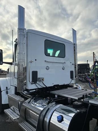 2026 Peterbilt 567 in Idaho Falls, ID — photo 11