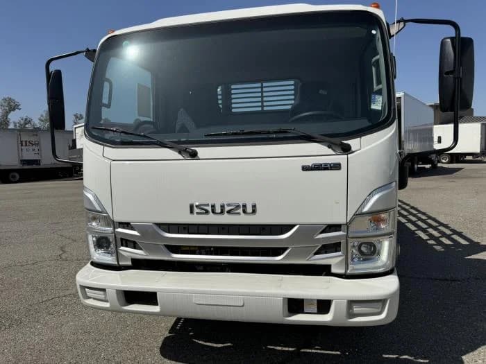 2026 Isuzu NRR — photo 3
