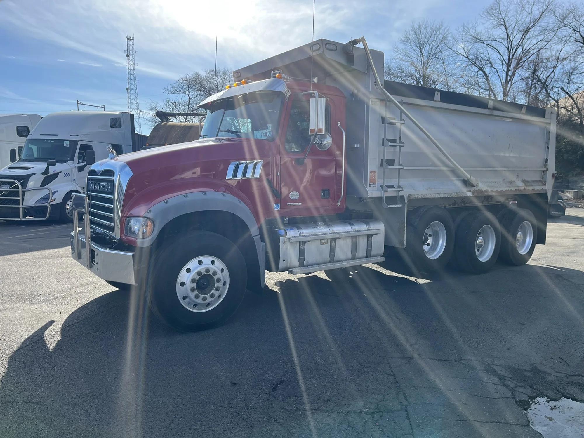 2019 Mack Granite