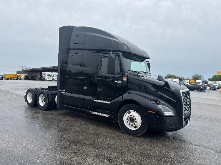 2023 Volvo VNL 760