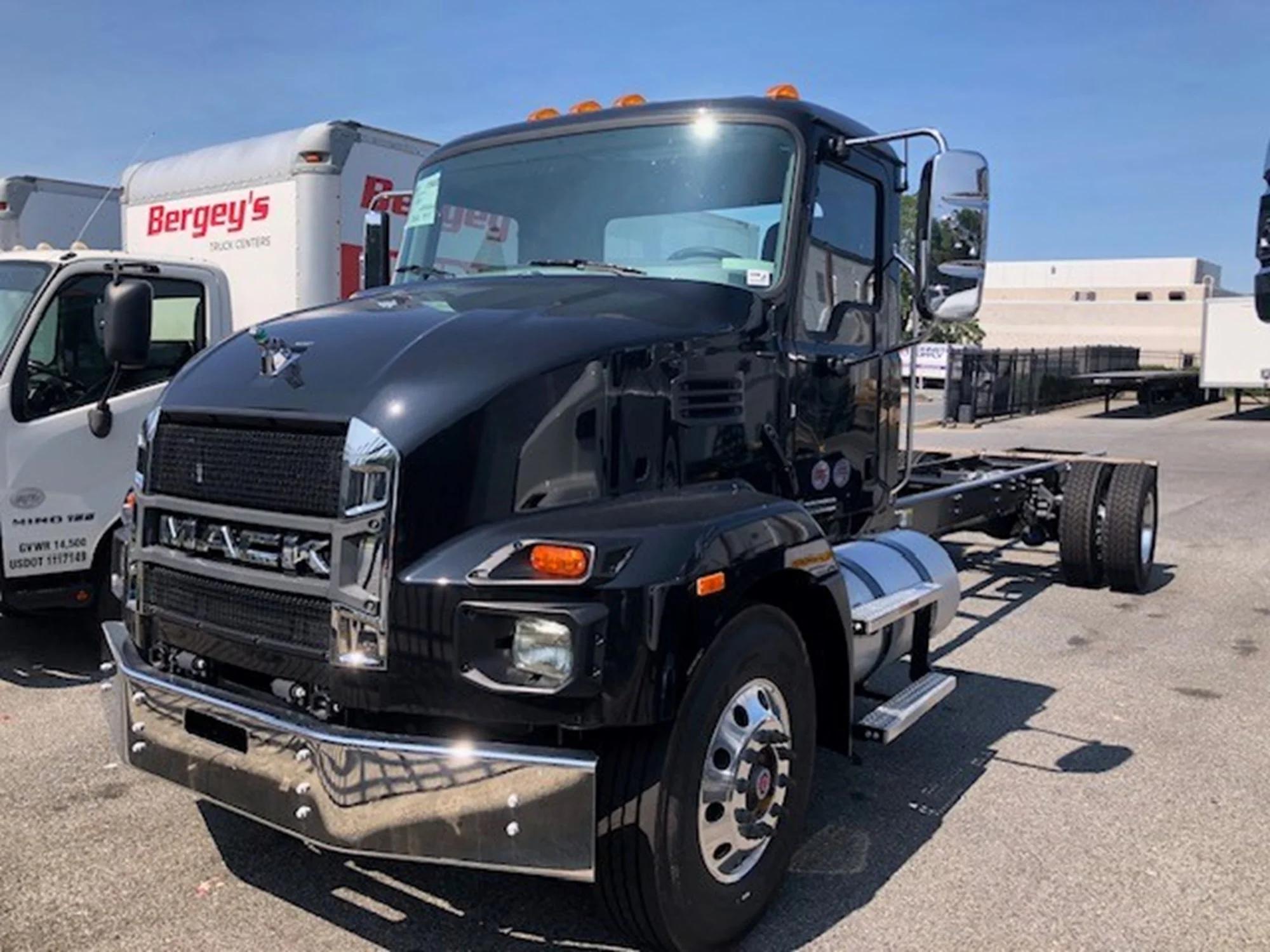 2025 Mack MD