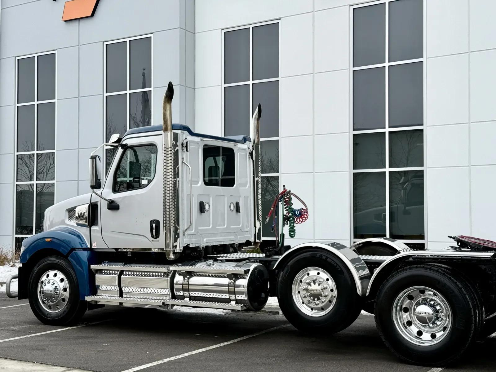 2024 Western Star 49X in New Lenox, IL — photo 8