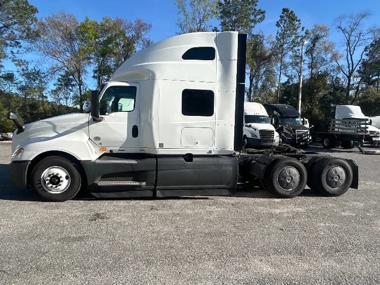 2023 International LT in Pensacola, FL — photo 4