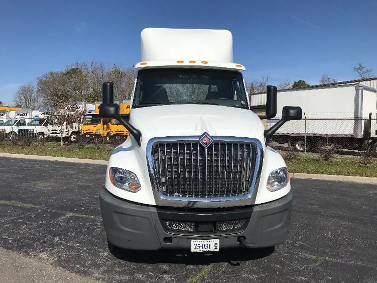 2018 International LT in Newport News, VA — photo 2