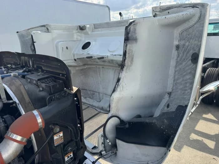 2020 Peterbilt 337 in Orlando, FL — photo 19