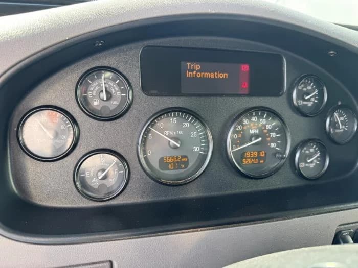 2020 Peterbilt 337 in Orlando, FL — photo 24
