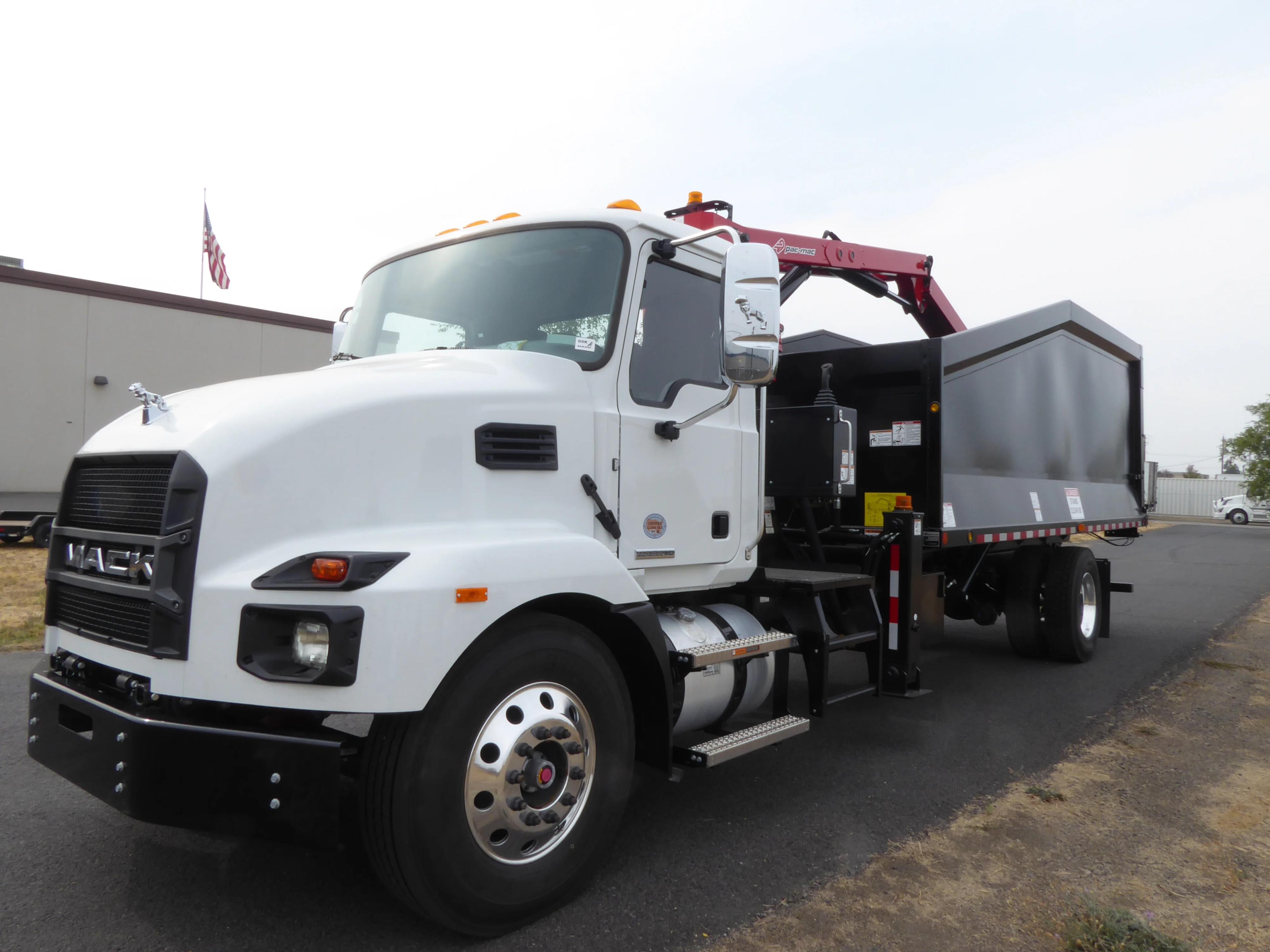 2025 Mack MD