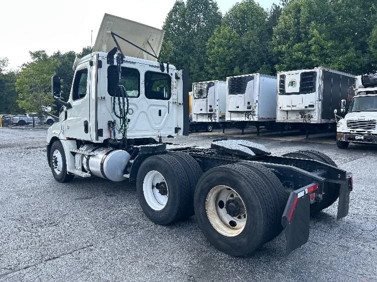 2018 Freightliner Cascadia in Atlanta (Forest Park), GA — photo 5