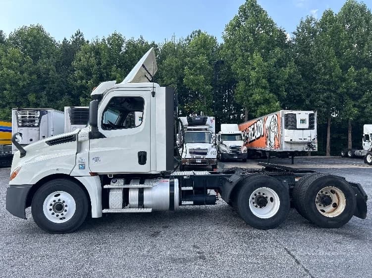 2018 Freightliner Cascadia in Atlanta (Forest Park), GA — photo 4