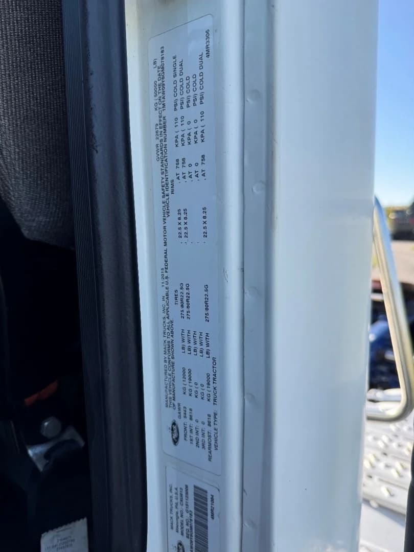 2016 Mack Pinnacle in Ankeny, IA — photo 19