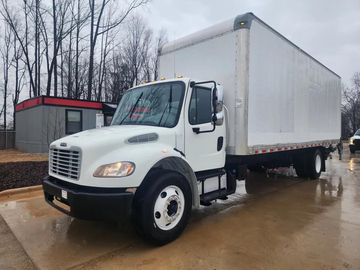 2018 Freightliner M2 106