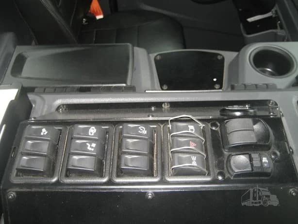 2024 Peterbilt 520 in Portland, OR — photo 17