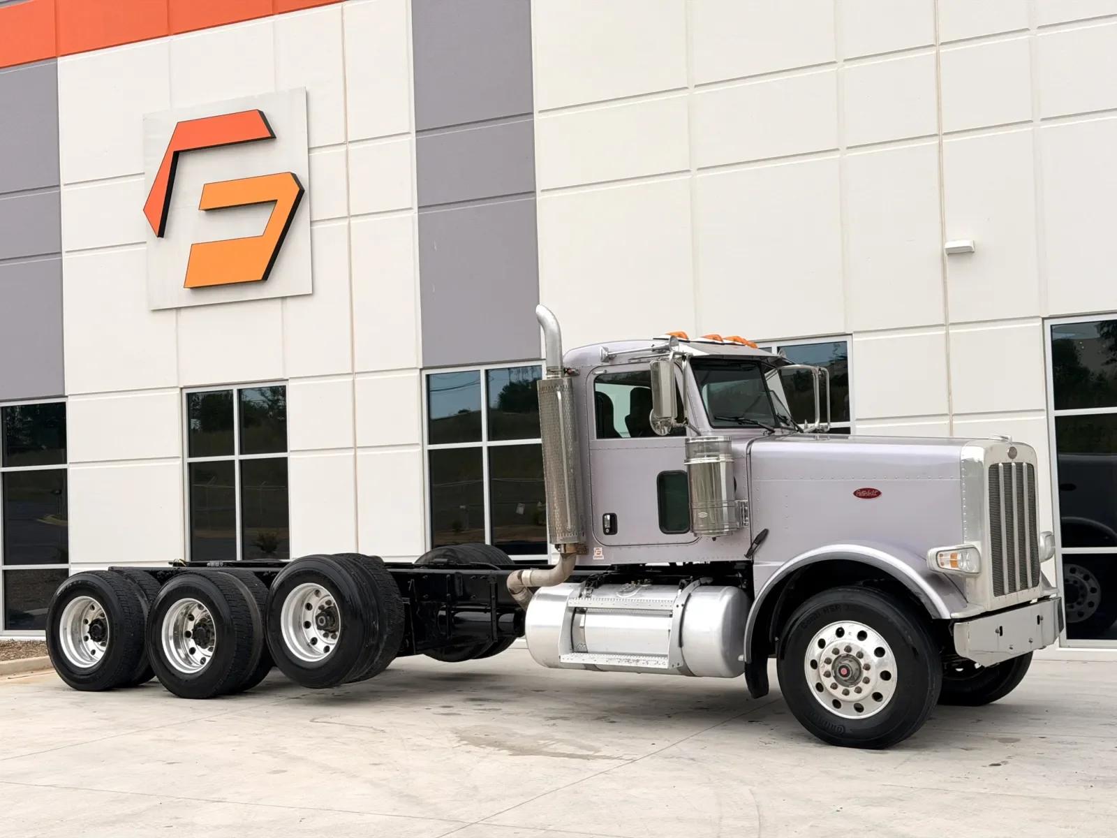 2016 Peterbilt 389