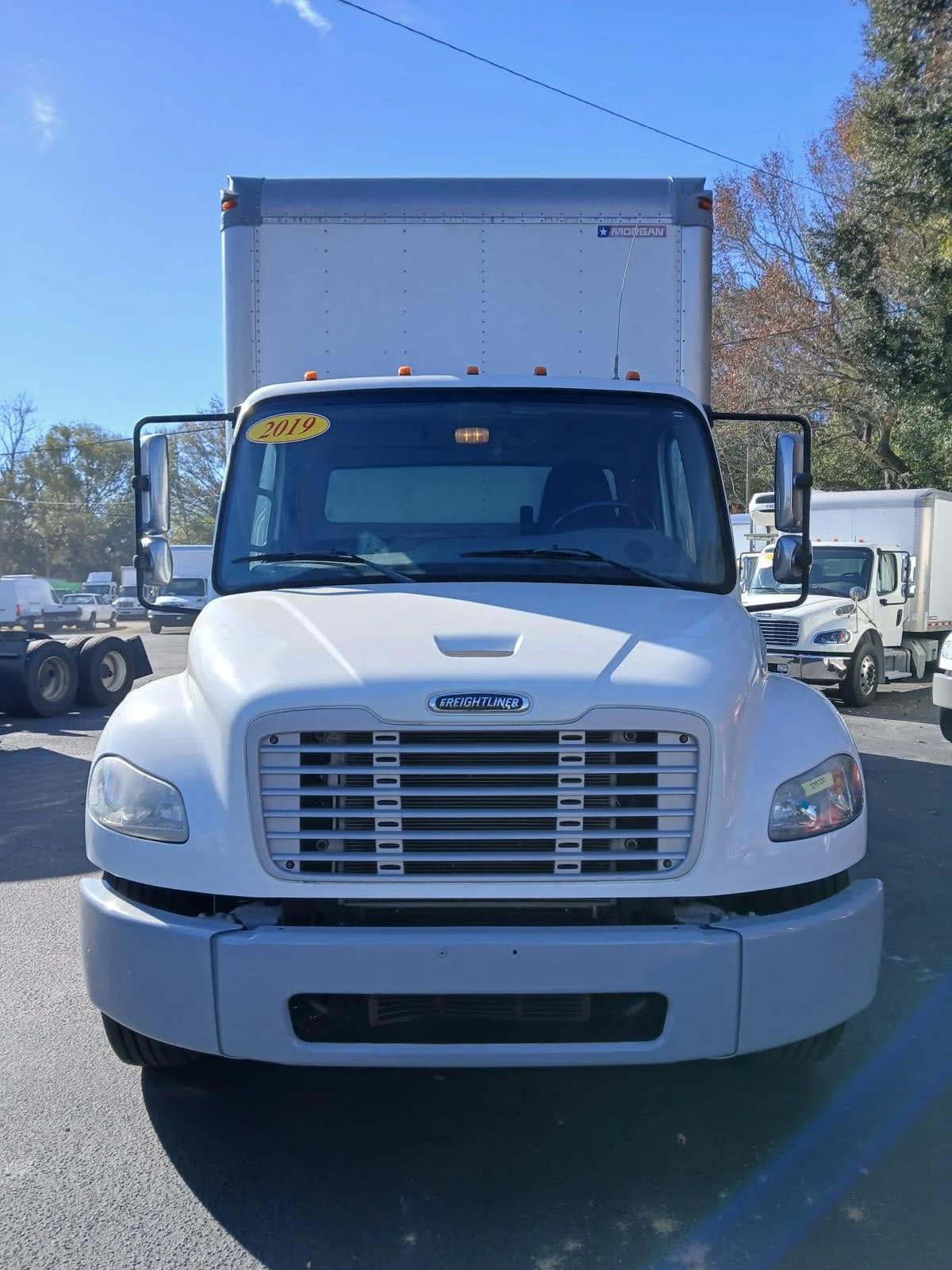 2019 Freightliner M2 106