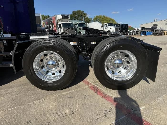 2026 Peterbilt 579 in Dallas, TX — photo 18