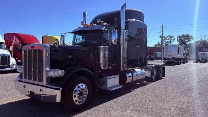 2022 Peterbilt 389 in Jacksonville, FL — photo 2