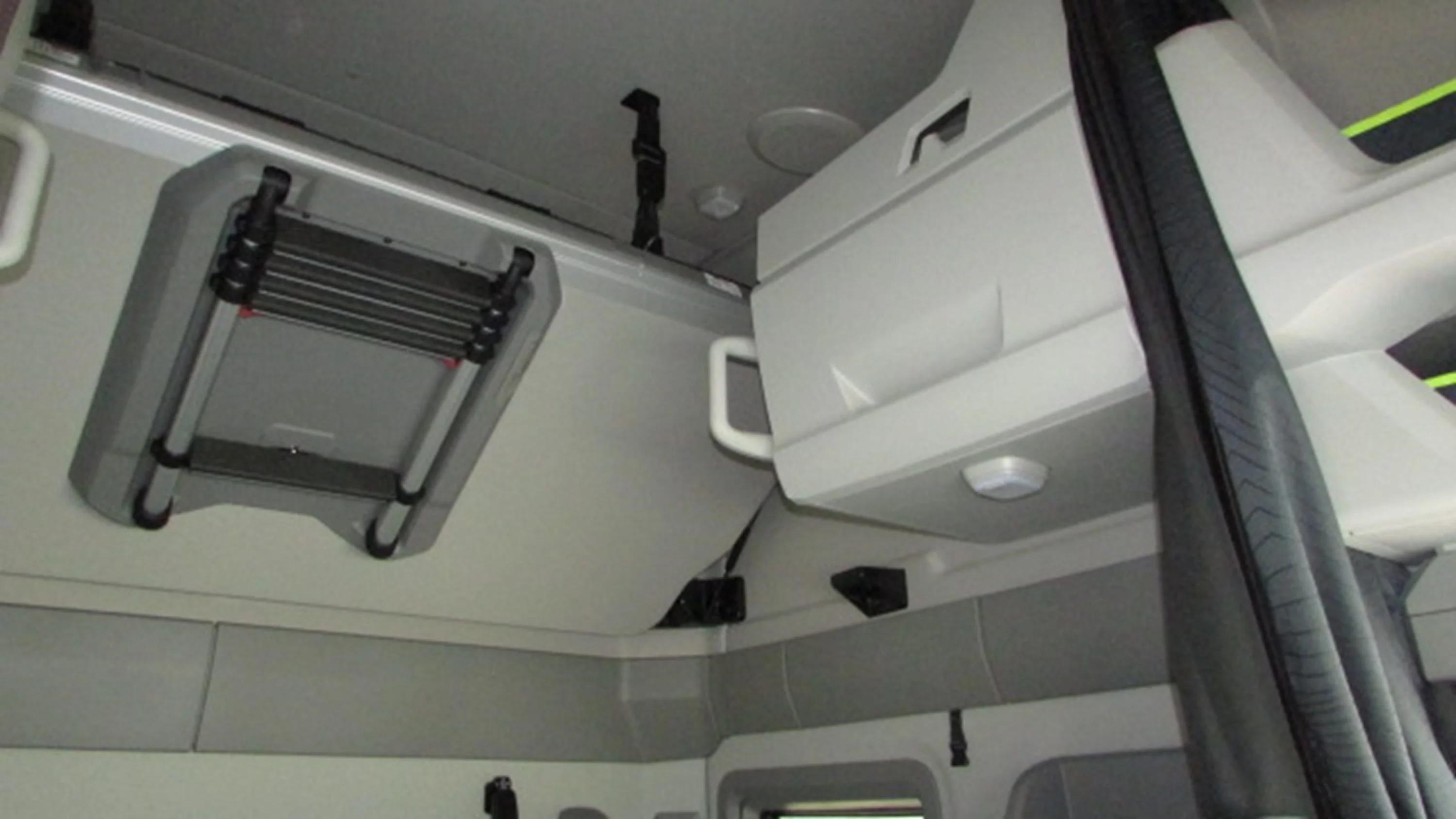 2026 Volvo VNL 860 in HOUSTON, TX — photo 12