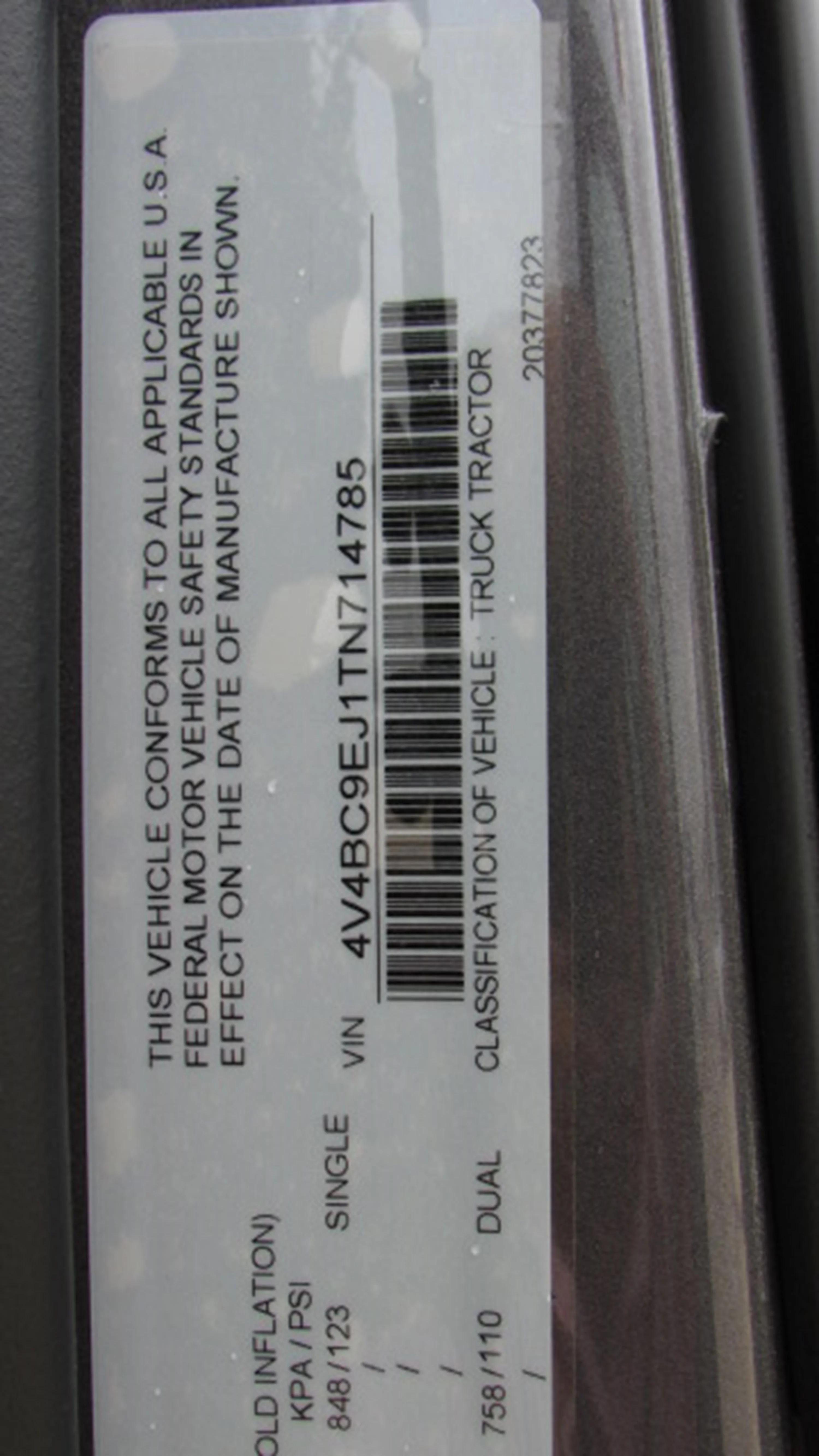 2026 Volvo VNL 860 in HOUSTON, TX — photo 23