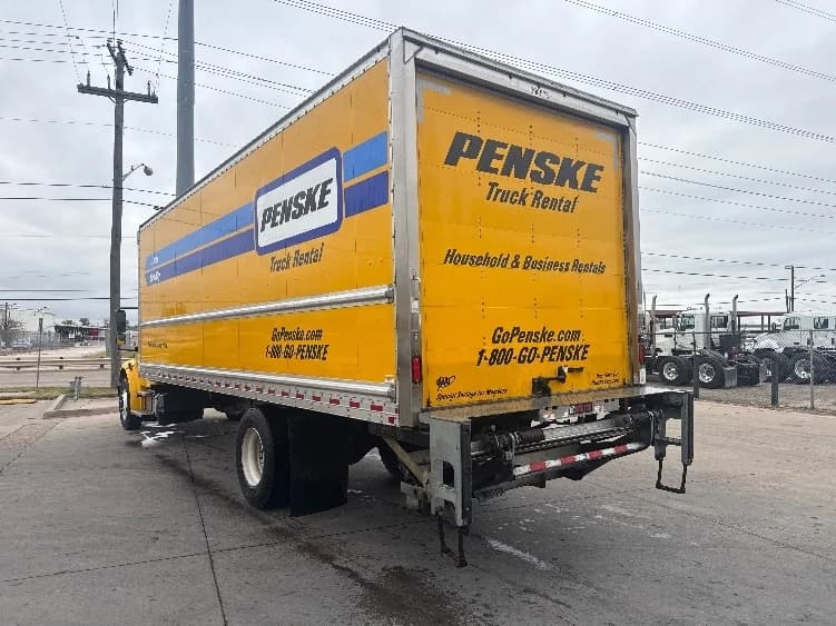 2022 Freightliner M2 106 in Dallas, TX — photo 6