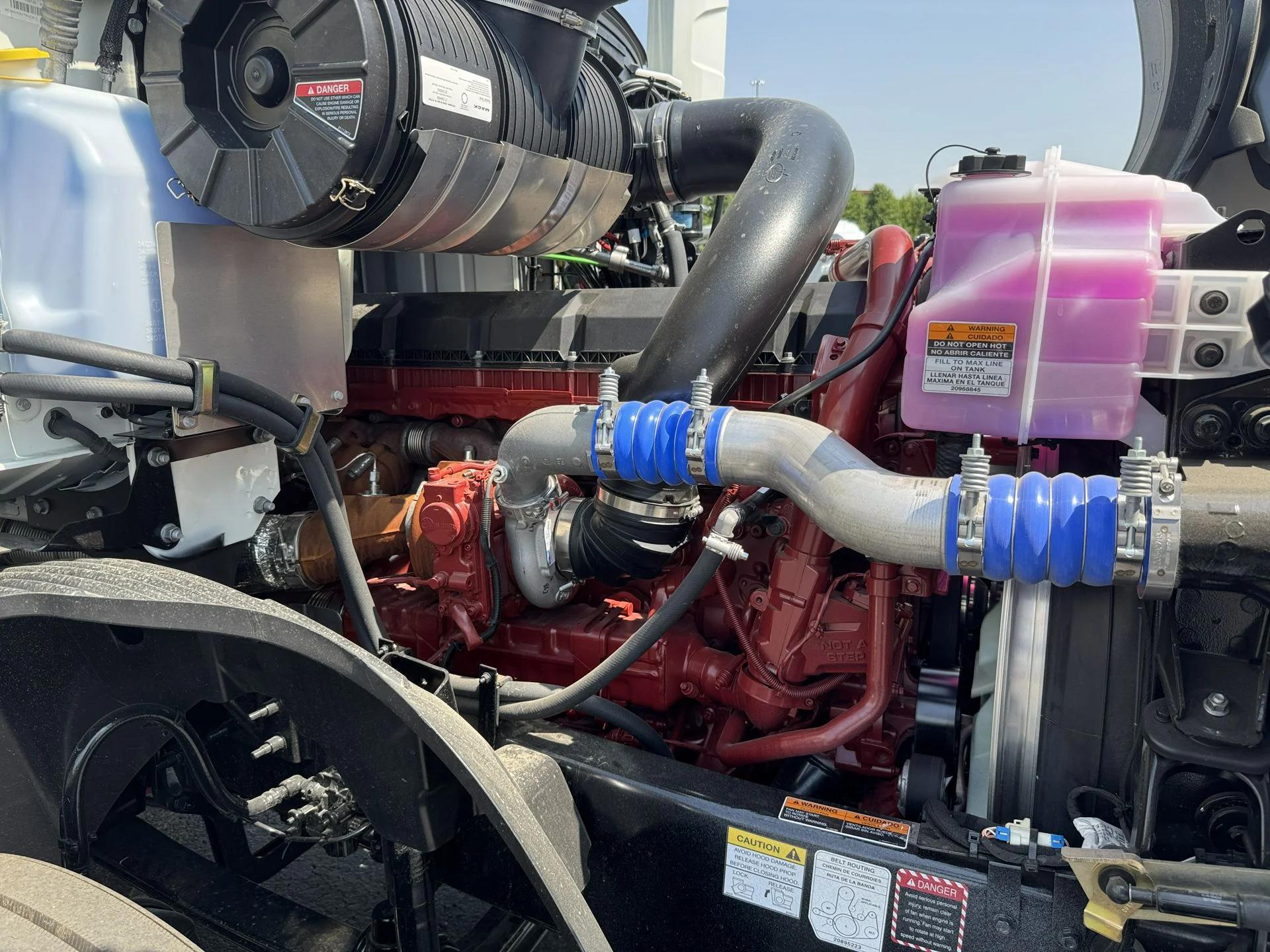 2026 Mack Anthem in Clarksville, IN — photo 13