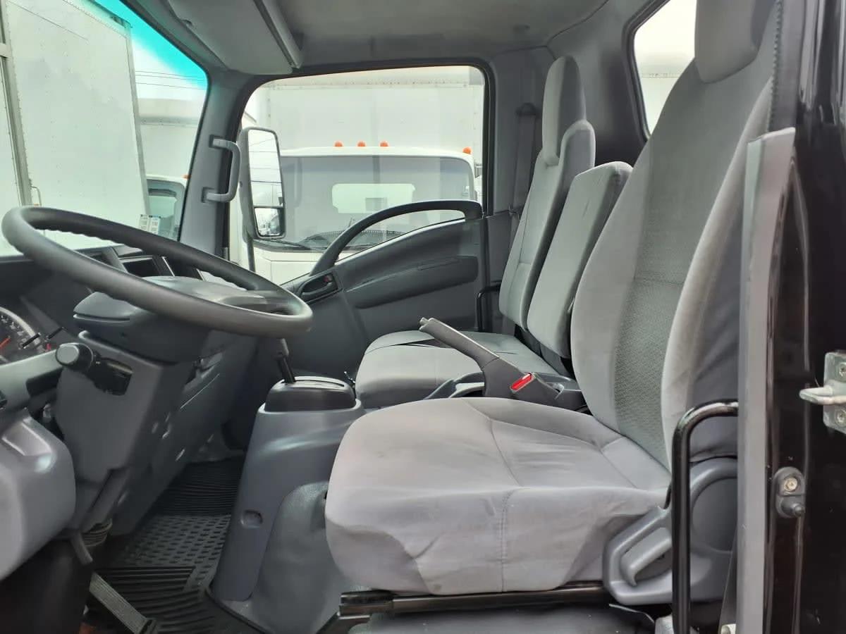 2020 Isuzu NRR in Newark, NJ — photo 7