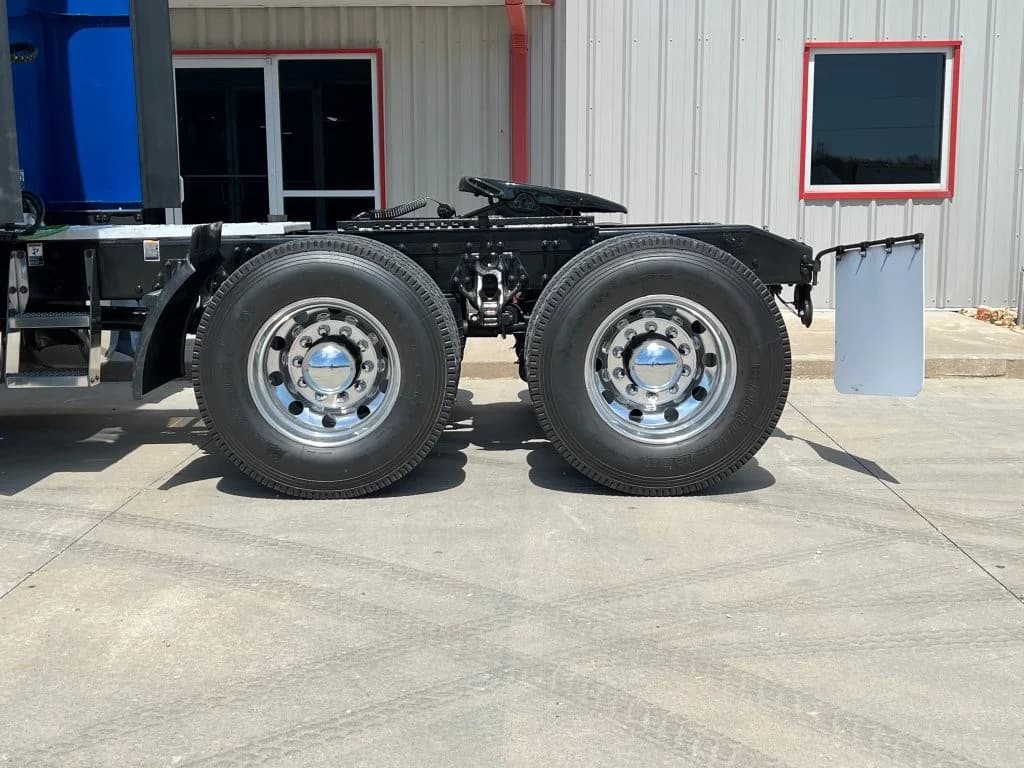 2022 Peterbilt 579 in Springfield, MO — photo 15