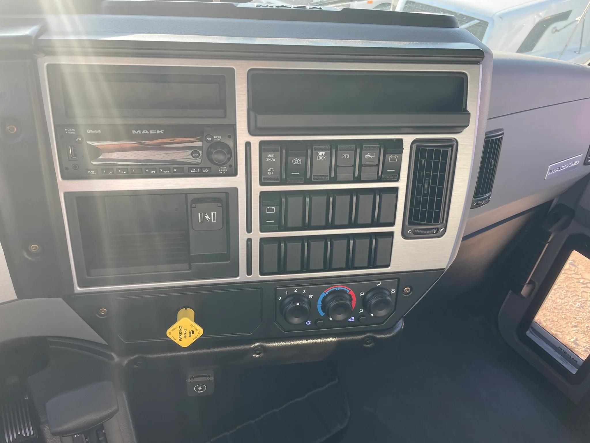 2026 Mack MD in Fort Worth, TX — photo 10