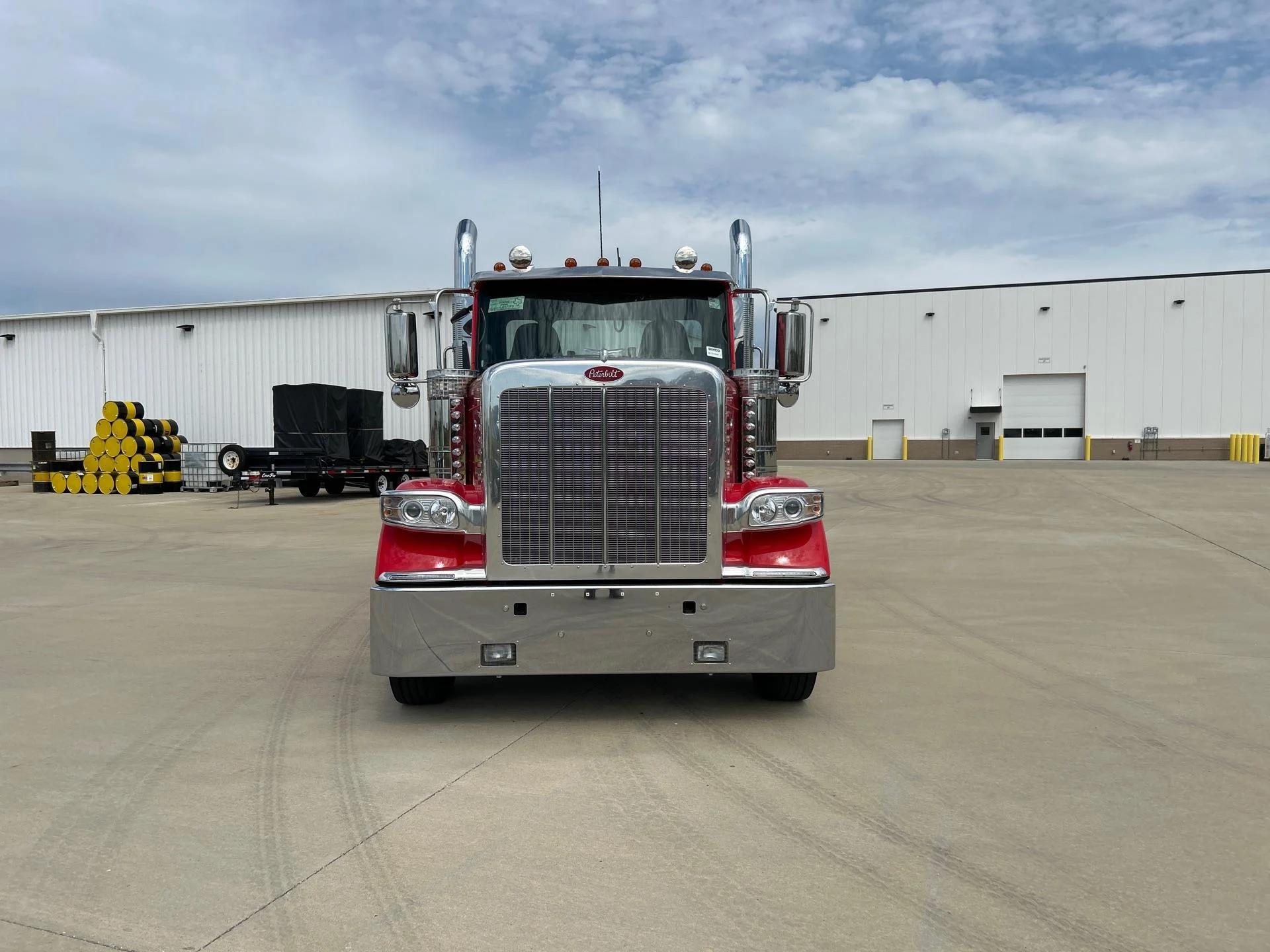 2026 Peterbilt 589 in Perrysburg, OH — photo 6