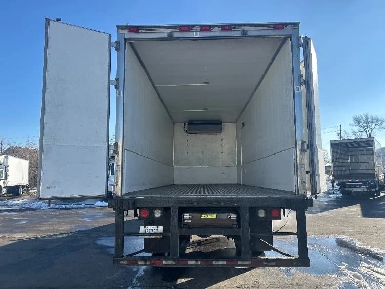 2019 Freightliner M2 106 in Indianapolis, IN — photo 8