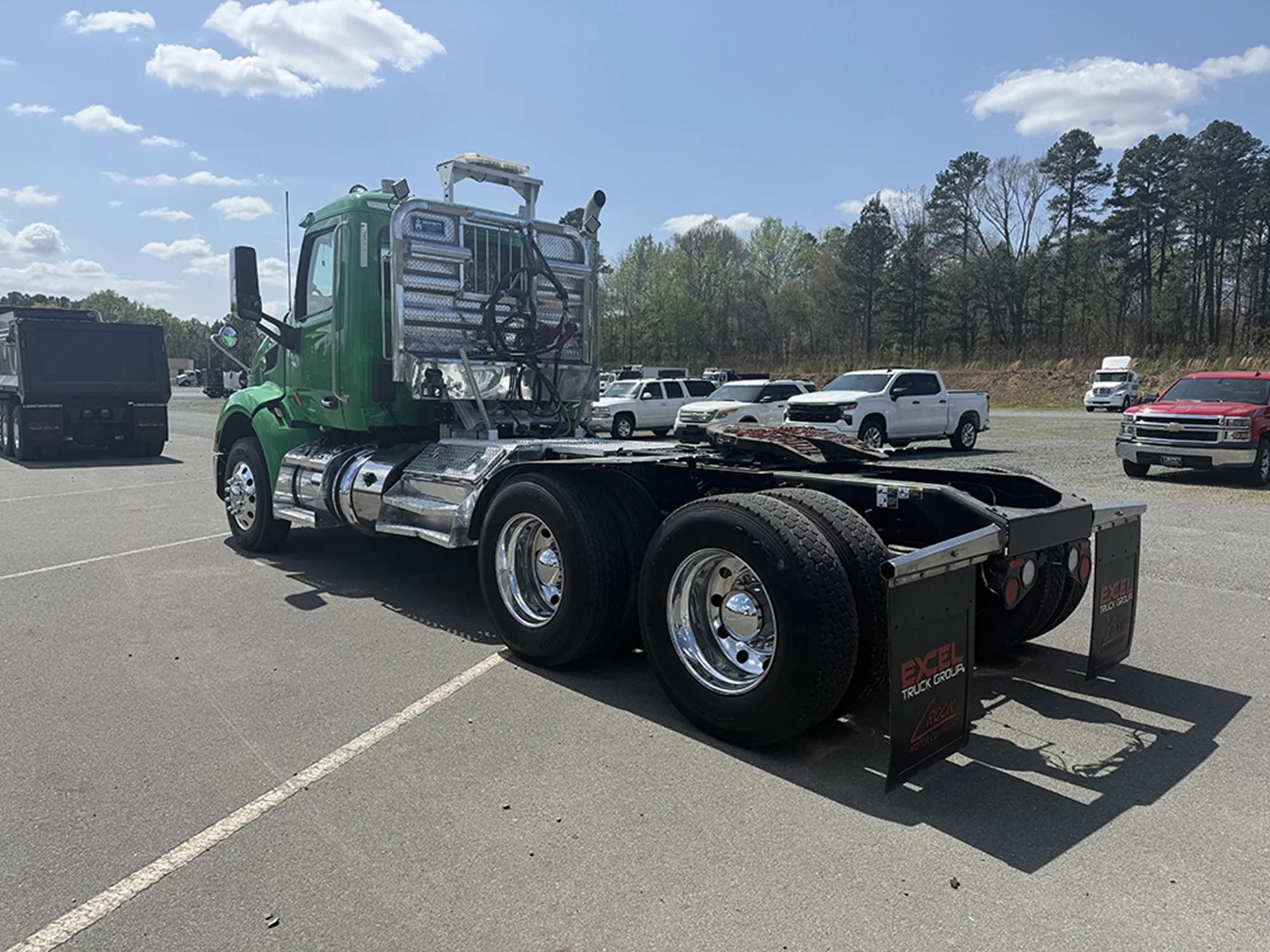 2019 Peterbilt 579 — photo 6