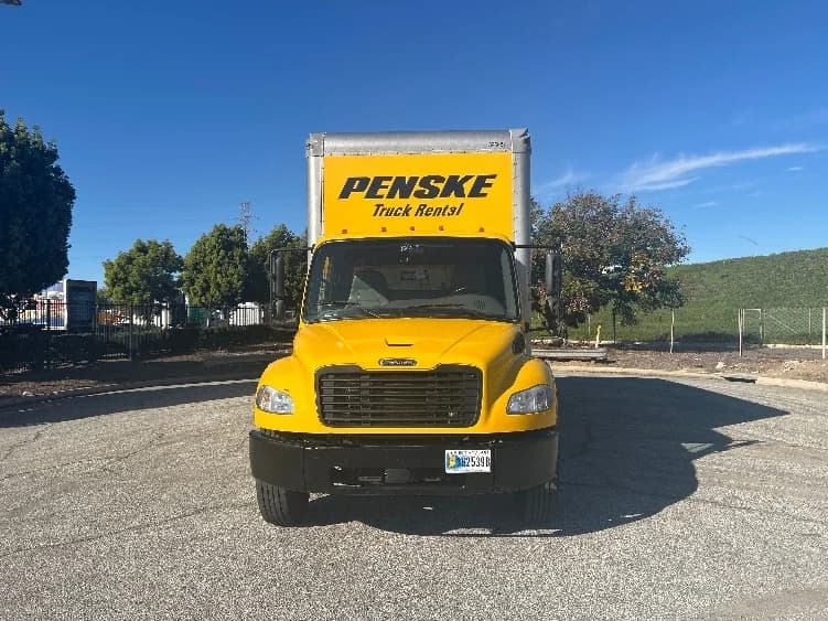 2022 Freightliner M2 106 in Torrance, CA — photo 2