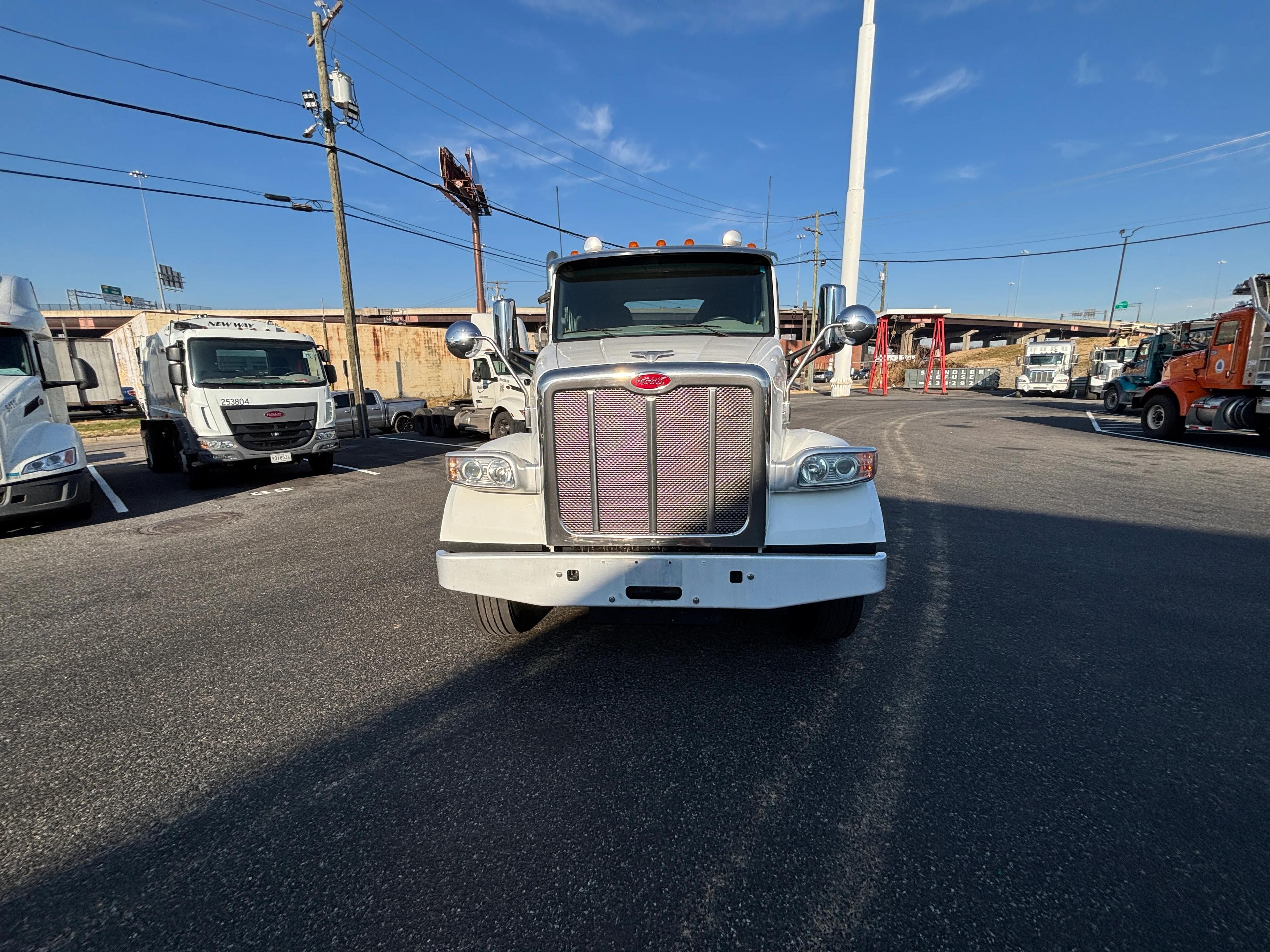2020 Peterbilt 567 in Baltimore, MD — photo 6