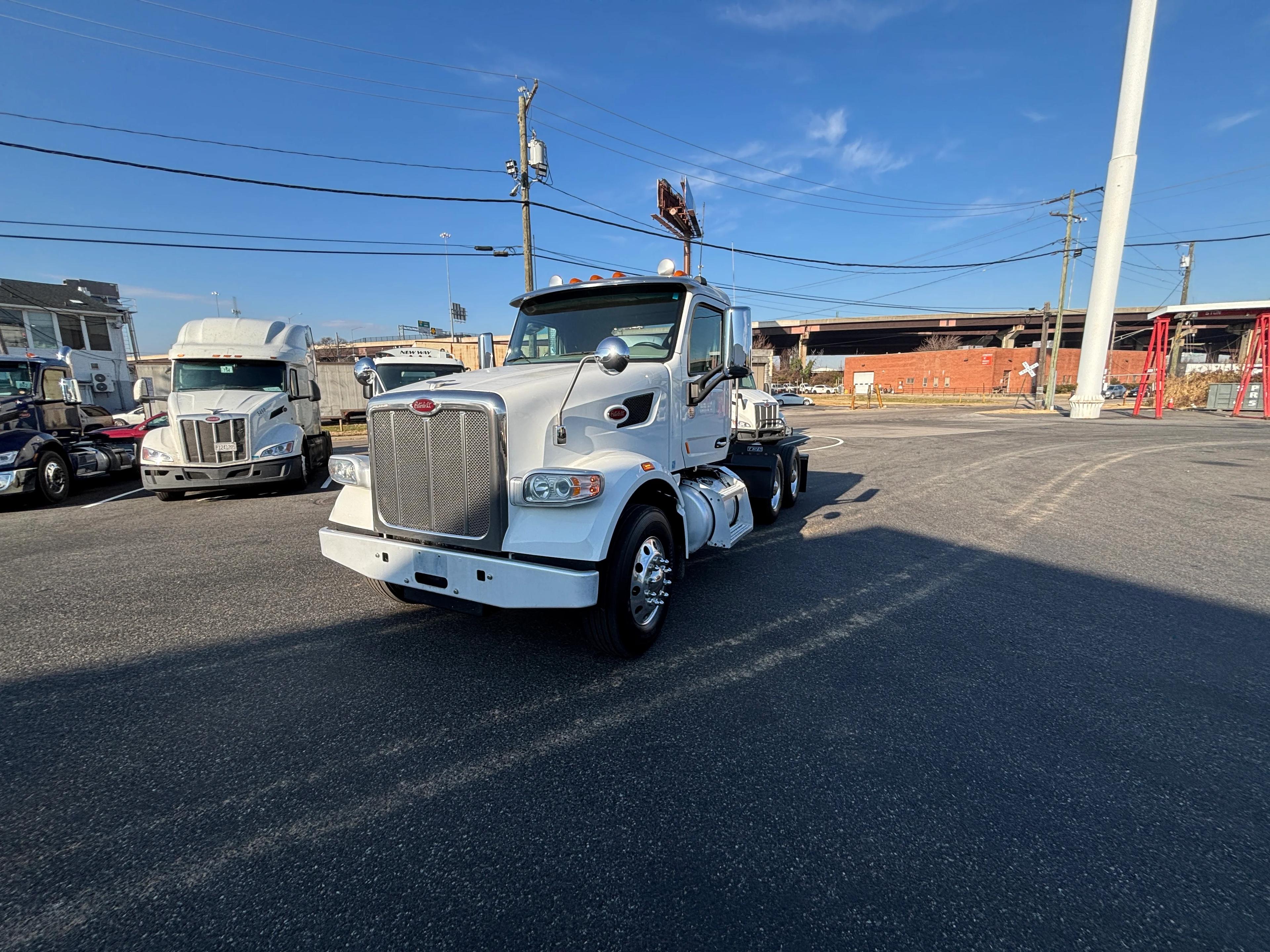 2020 Peterbilt 567 in Baltimore, MD — photo 2