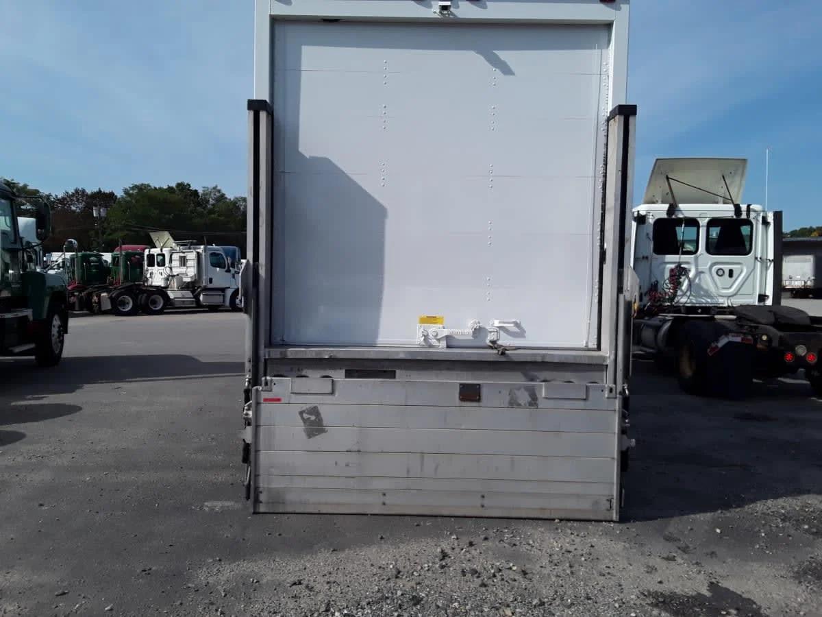 2020 Isuzu NRR in Salisbury, MA — photo 5