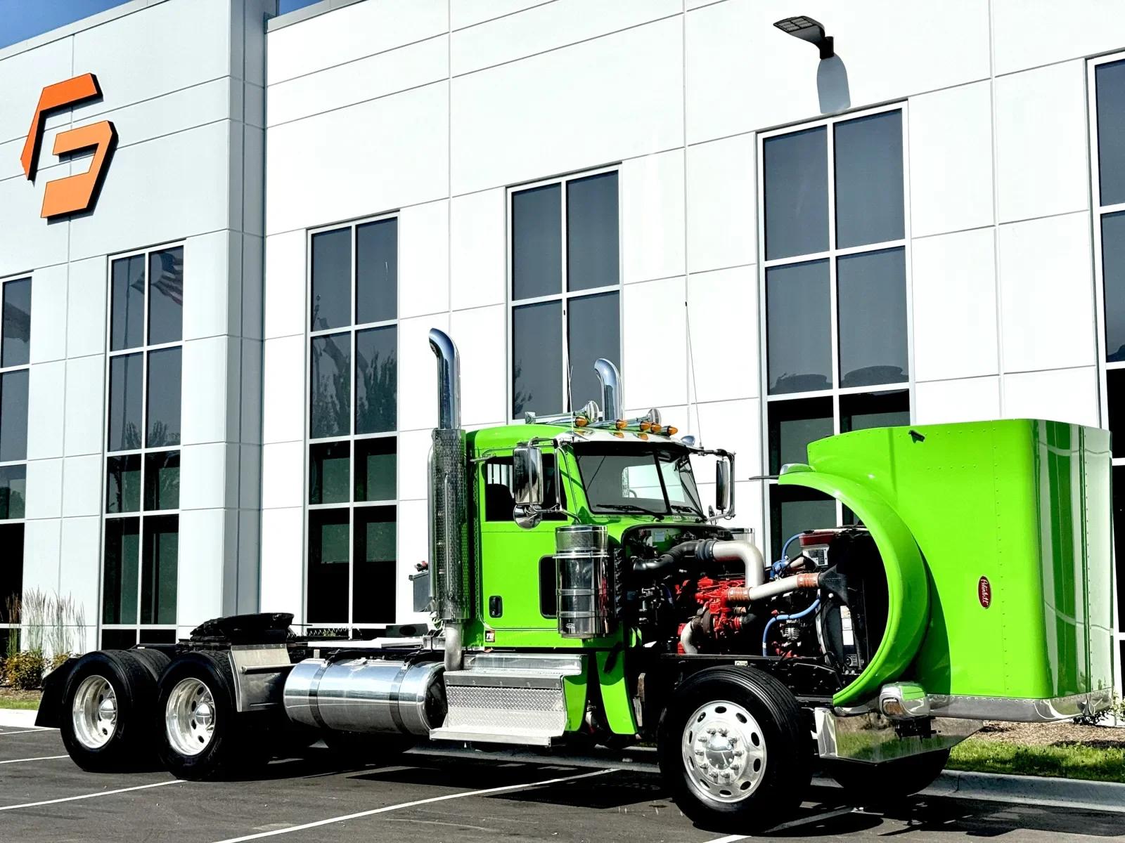 2022 Peterbilt 389 in New Lenox, IL — photo 9