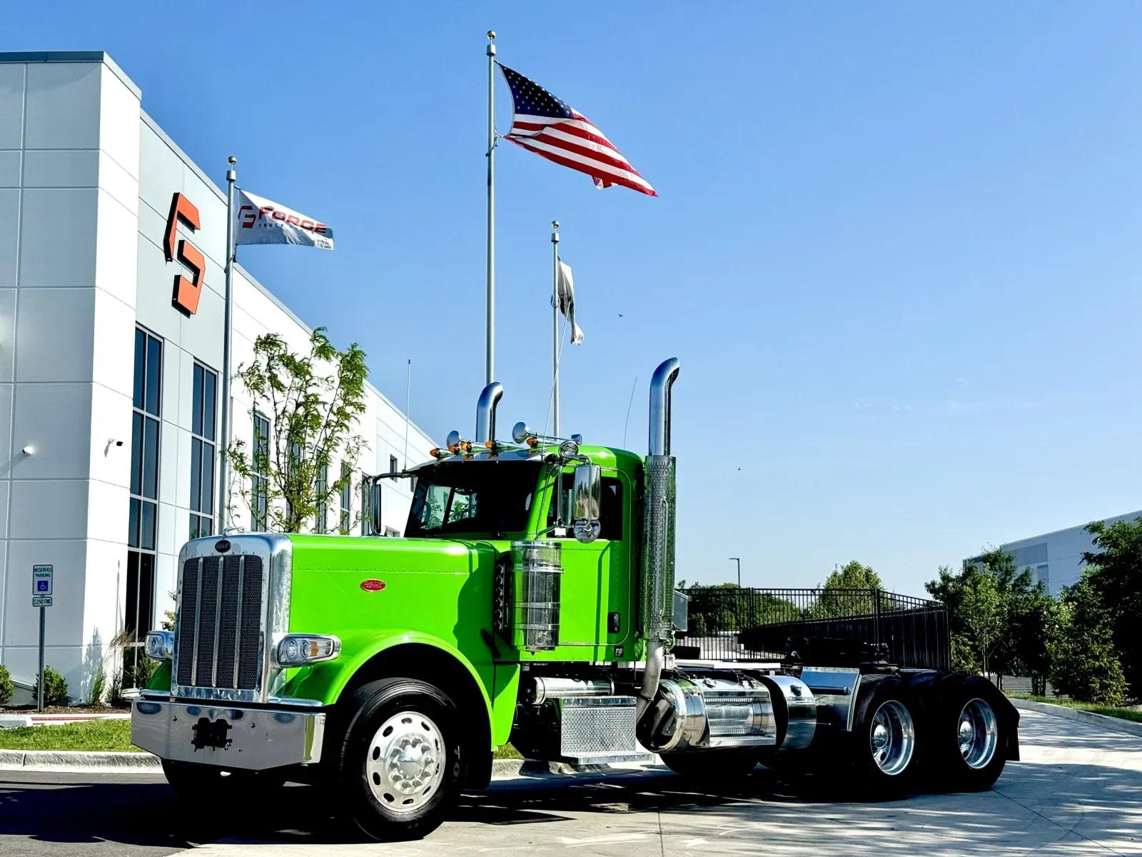 2022 Peterbilt 389
