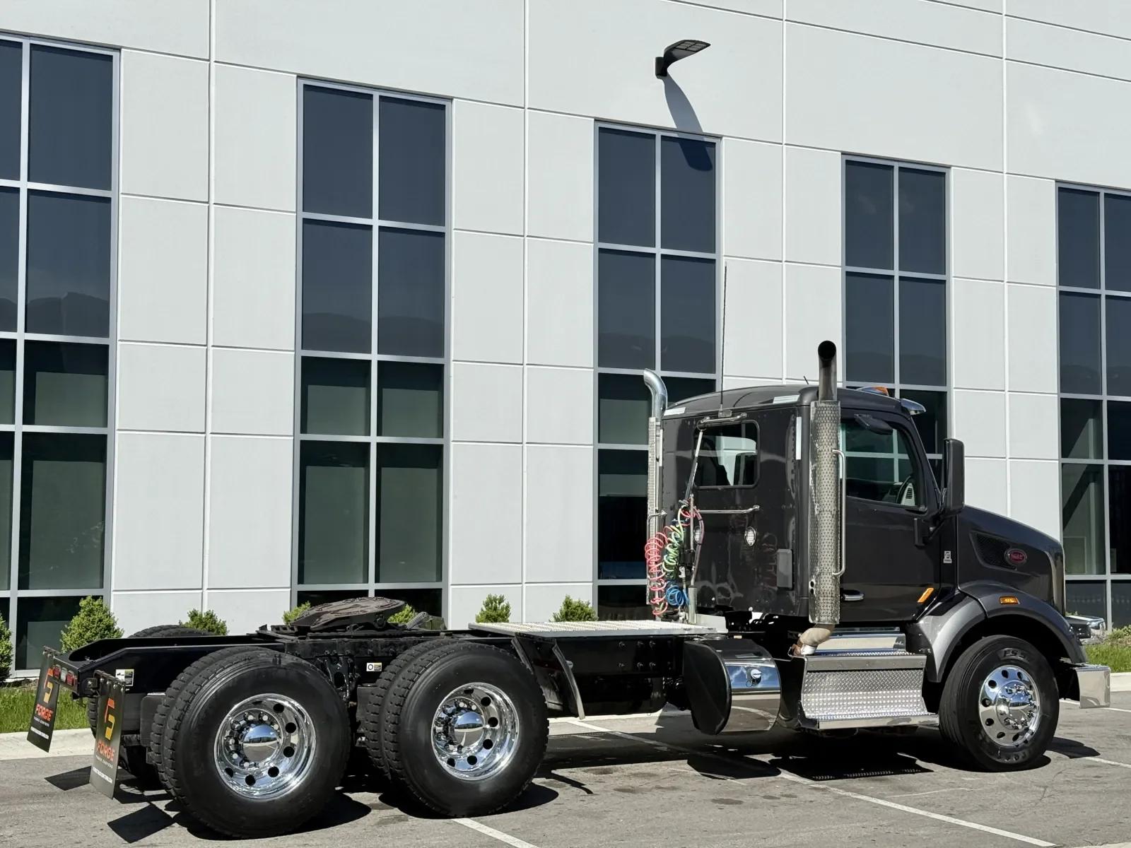2022 Peterbilt 567 in New Lenox, IL — photo 5