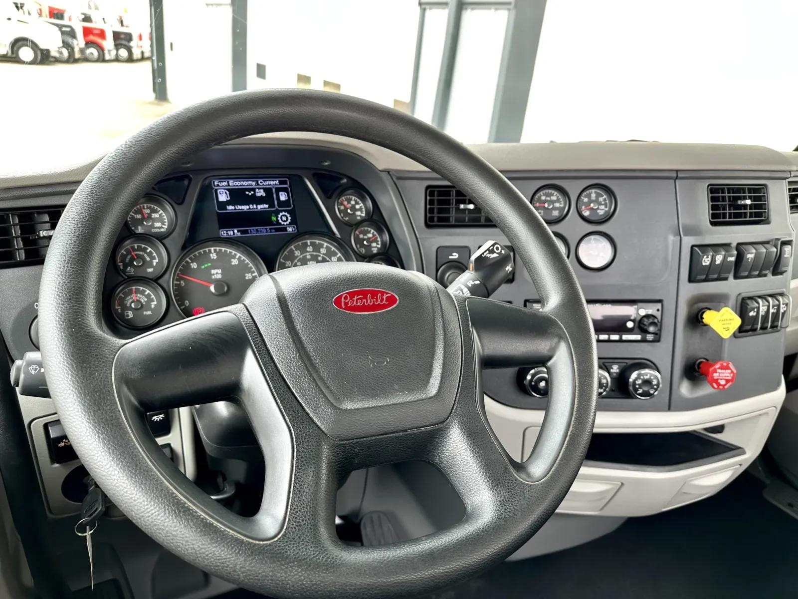 2022 Peterbilt 567 in New Lenox, IL — photo 16