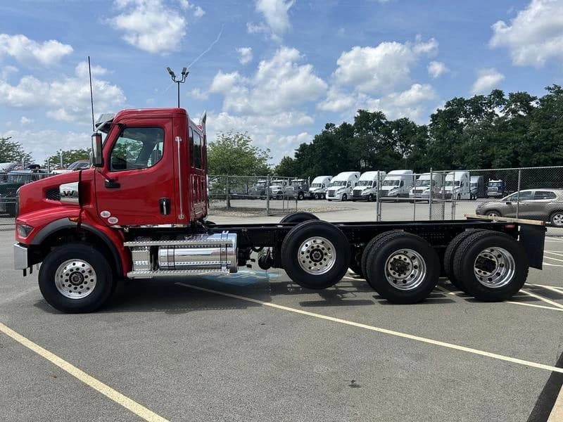 2026 Western Star 47X in Pittsburgh, PA — photo 6