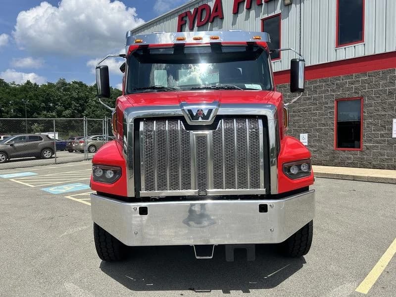 2026 Western Star 47X in Pittsburgh, PA — photo 9