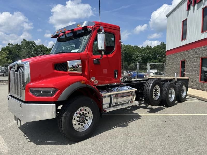 2026 Western Star 47X in Pittsburgh, PA — photo 8