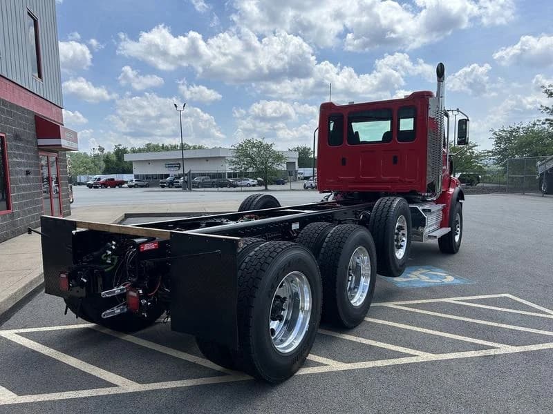 2026 Western Star 47X in Pittsburgh, PA — photo 3