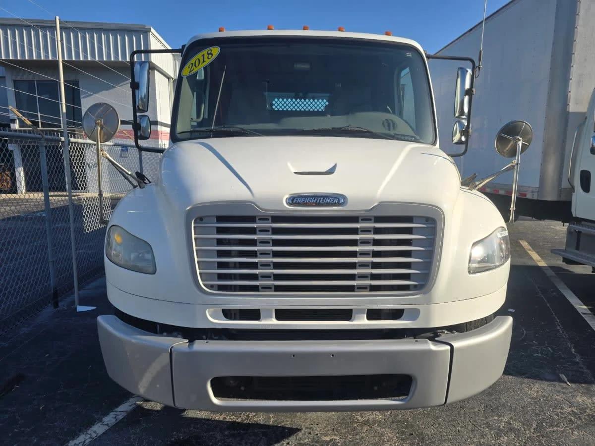 2014 Freightliner M2 106 in Tampa, FL — photo 2