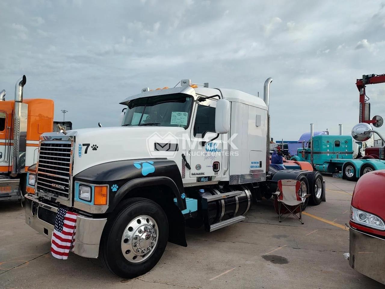 2015 Mack Pinnacle
