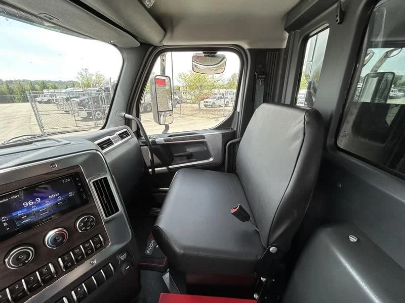 2025 Western Star 49X in Pittsburgh, PA — photo 10